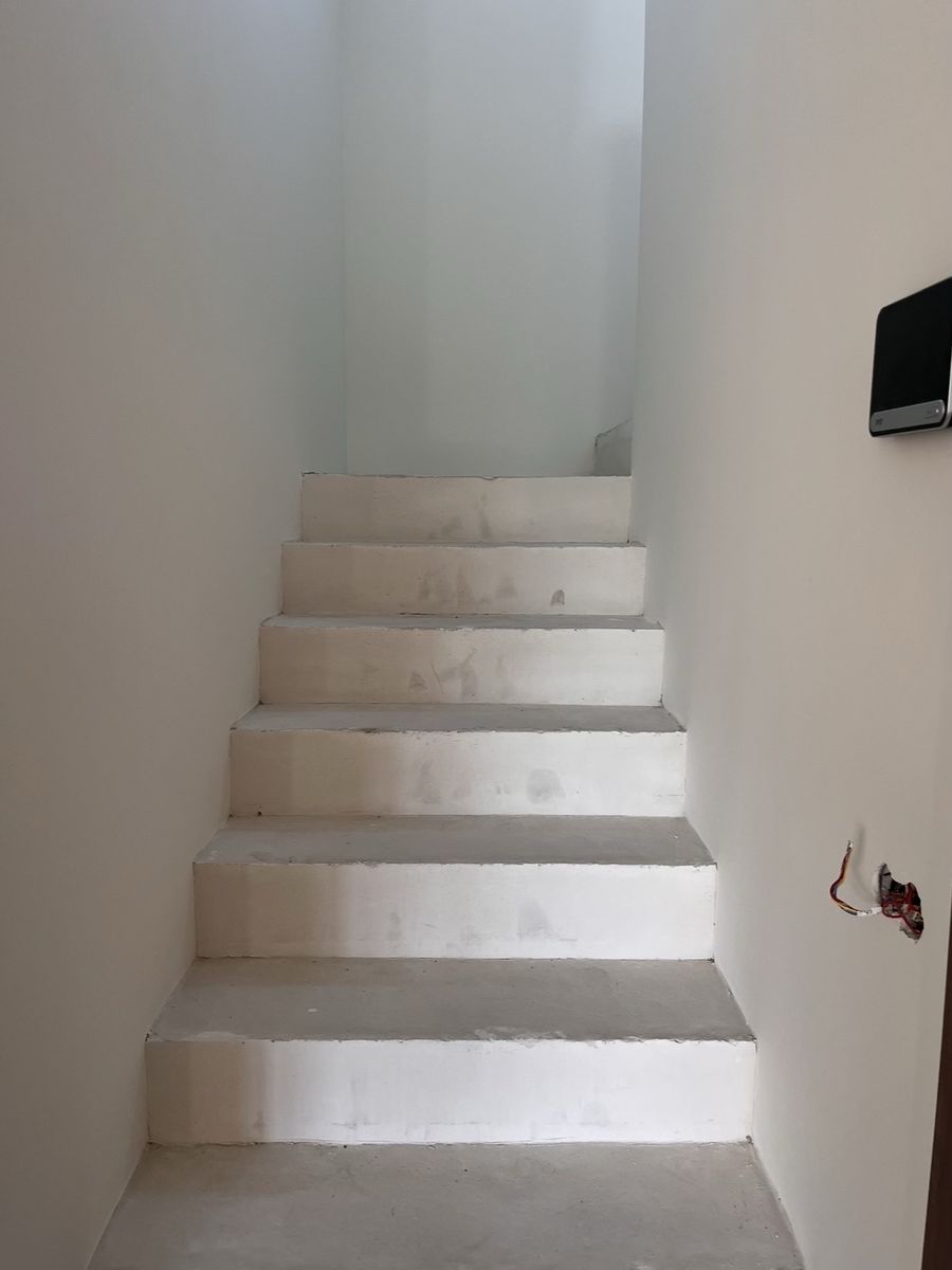 Scara de beton înainte de placare